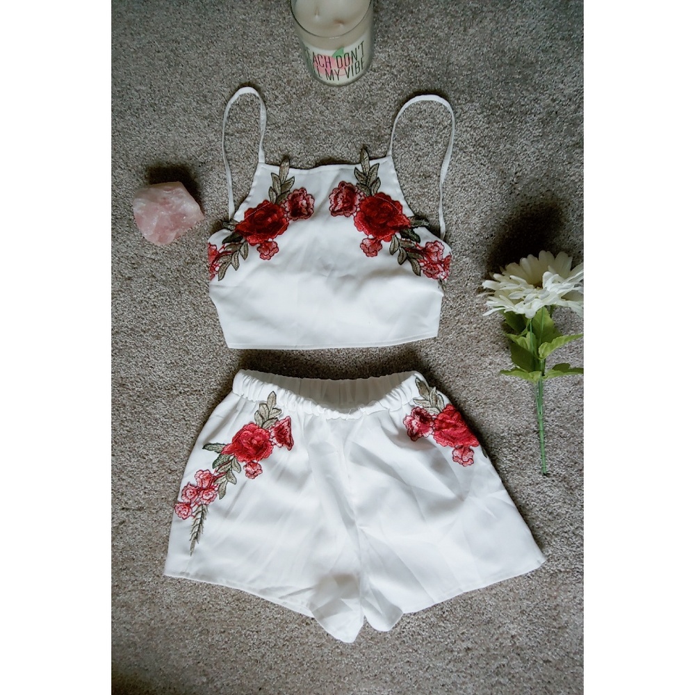 Embroidered Rose Set!